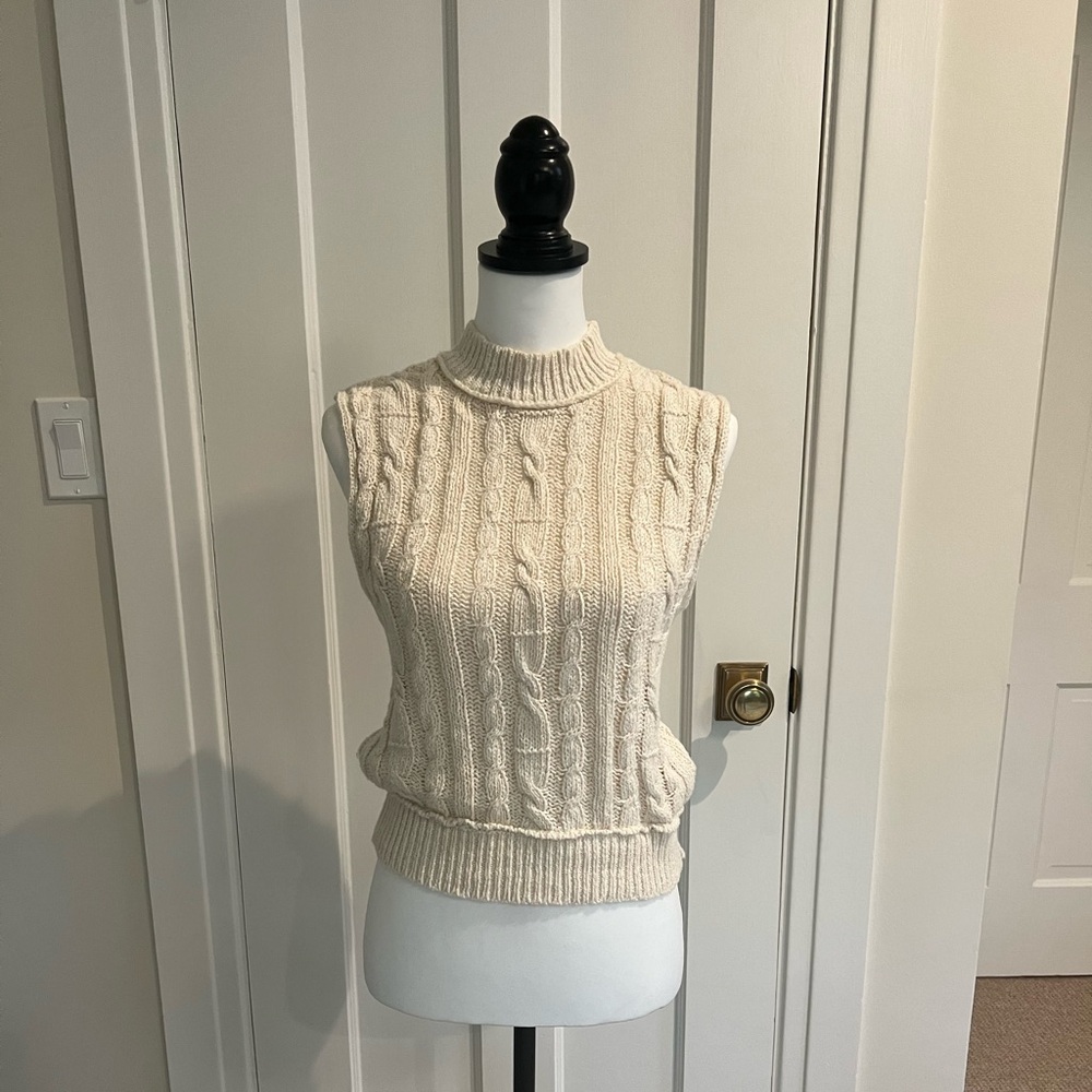 Knit vest - size M